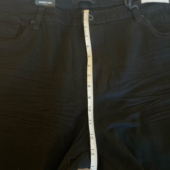 Kenneth Cole Tapered Fit Straight Leg Jeans - Size 44x32 - Picture 13 of 16